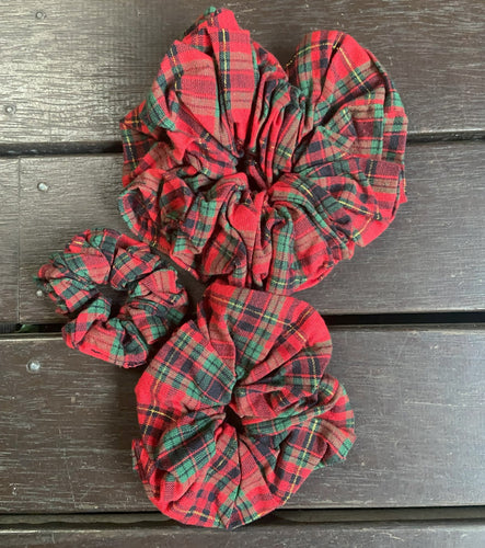 Tartan srunchies